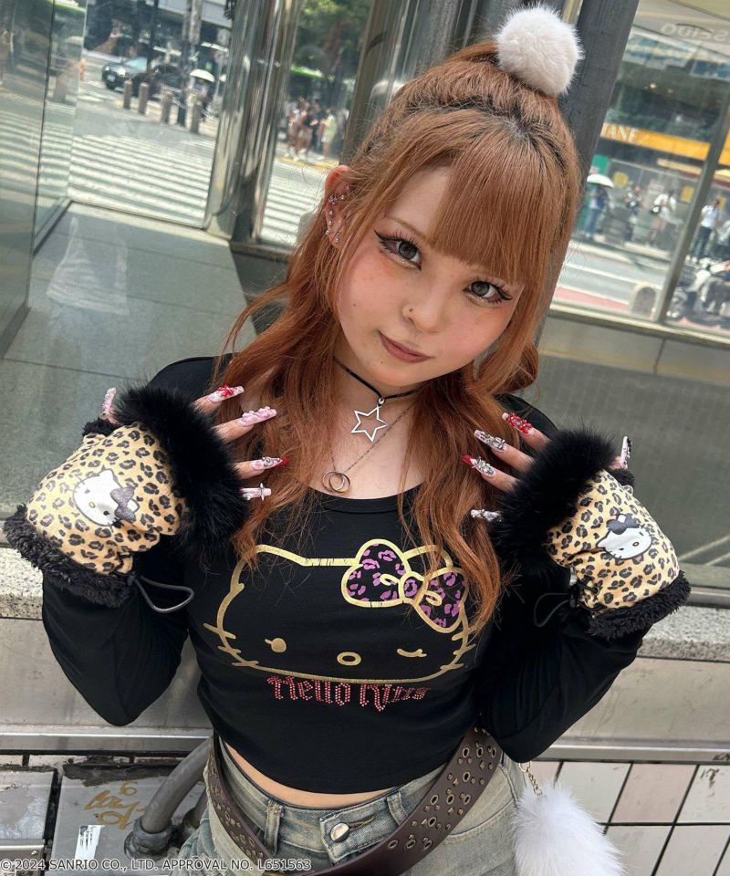 68%OFF】『ハローキティ×SPINNS』 アームウォーマー / SHIBUYA