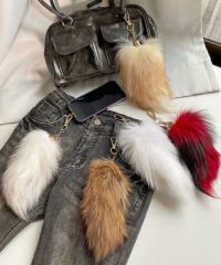 d.i.a. しっぽ チャーム【平成ギャル】キラキラ ファー ラインストーン d.i.a. しっぽ チャーム【平成ギャル】キラキラ ファー ライン