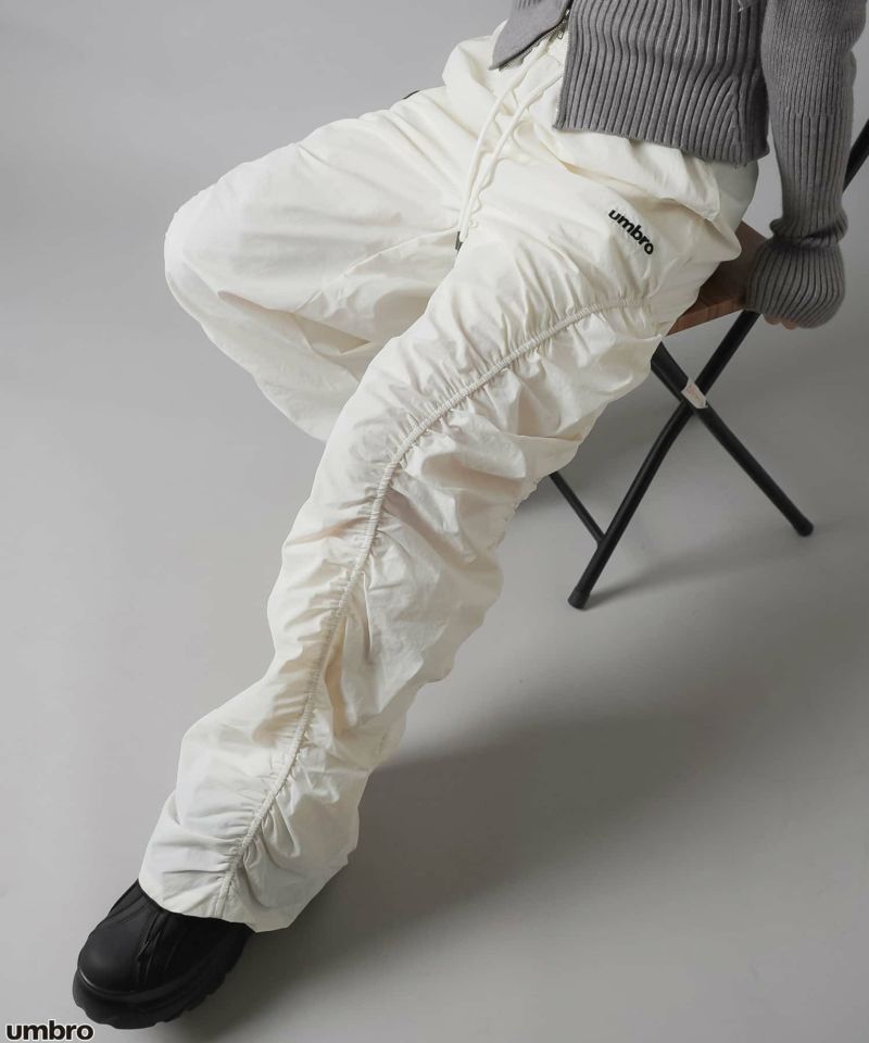 23%OFF】≪UMBRO/アンブロ≫ナイロンサイドギャザーパンツ