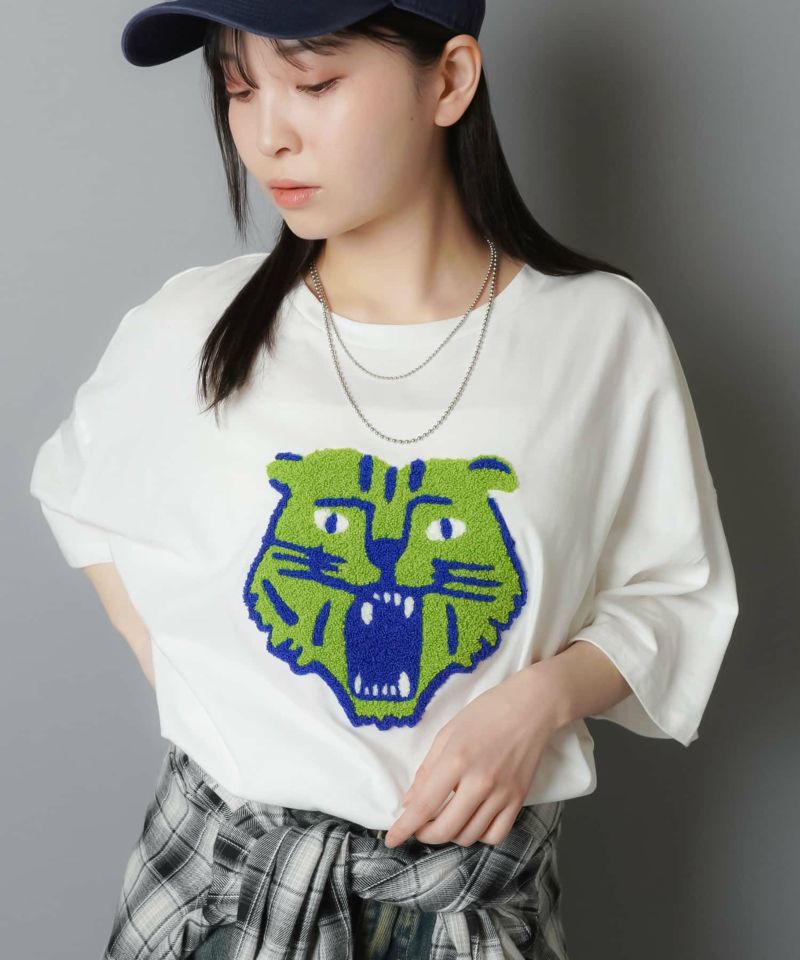 SPINNS - KOGYARU✖️SPINNS Tシャツ Sサイズ 白黒2枚セット