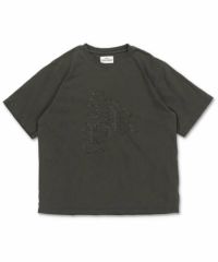ブラック