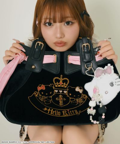 34%OFF】『ハローキティ×SPINNS』 ベロアフレアパンツ / SHIBUYA