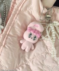 ピンク