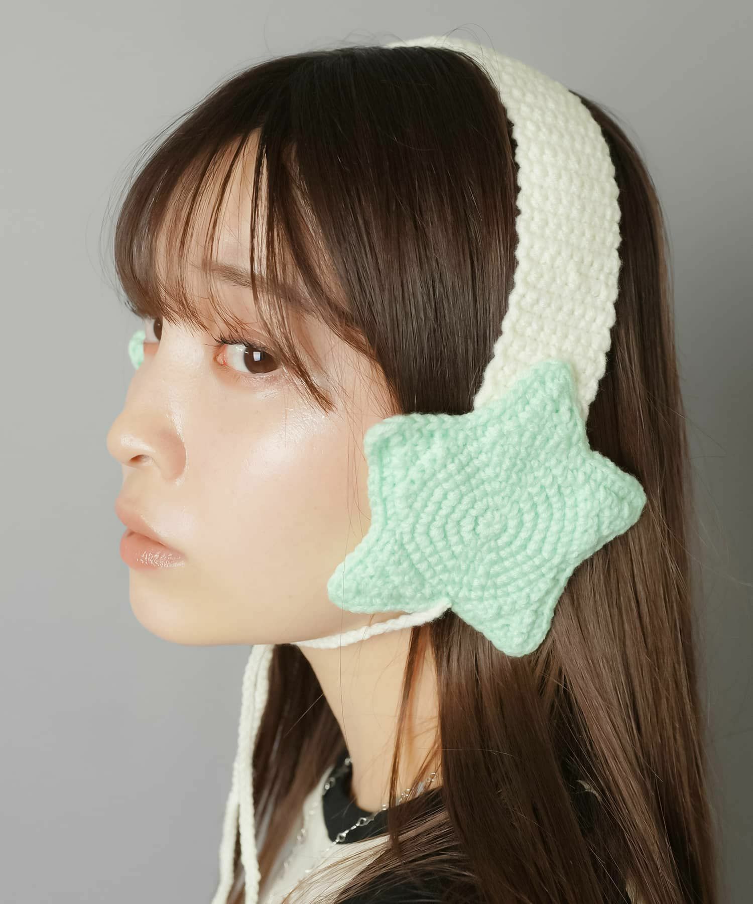 38%OFF】ポンポン付き レースイヤーマフ/イヤマフ/ヘアバンド 38%OFF】ポンポン付き レースイヤーマフ/イヤマフ/ヘアバンド