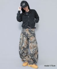 短丈ダブルジップパーカー/パッチワークロゴ/リアルツリー/ショート丈