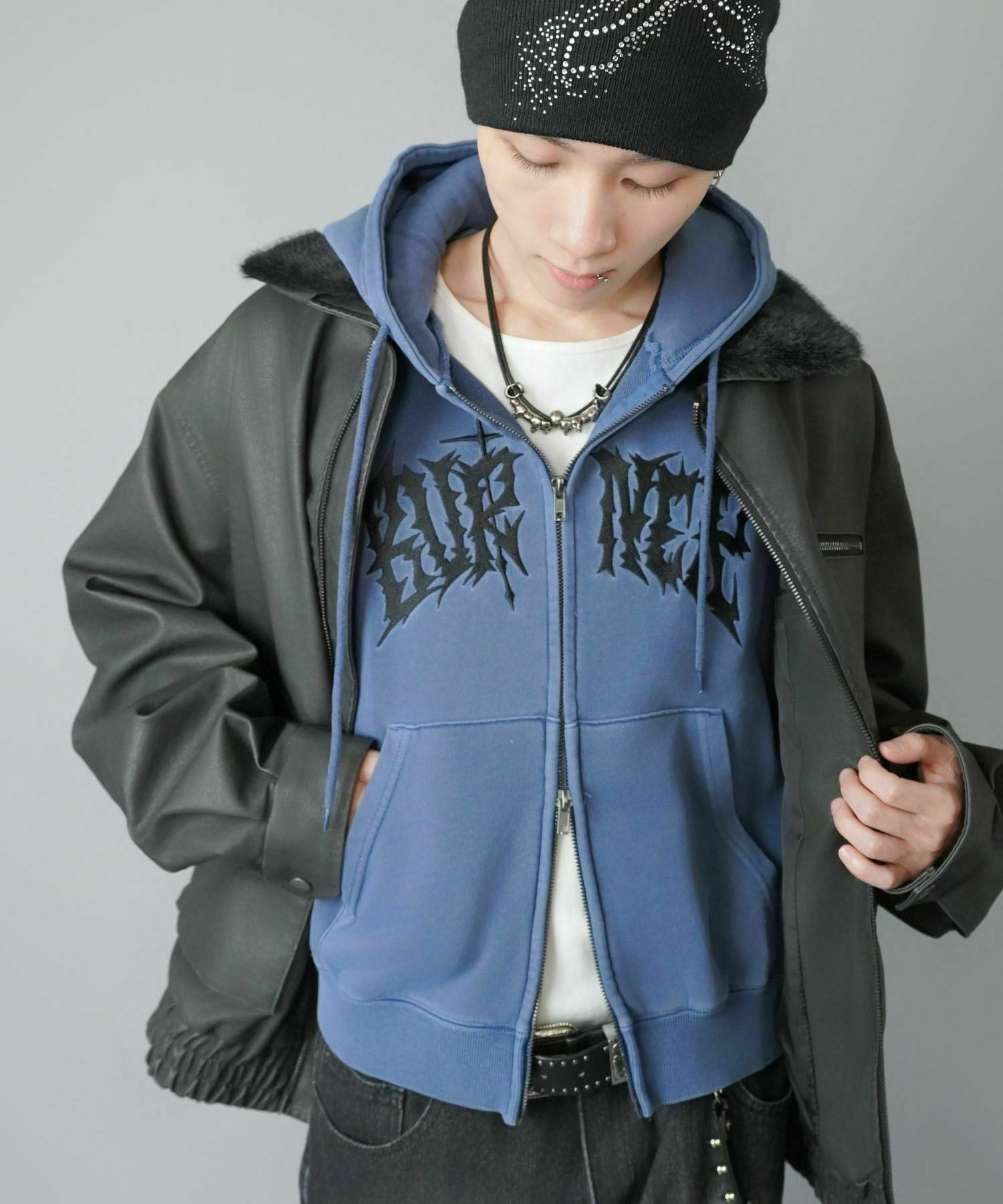 短丈ダブルジップパーカー/グランジ/刺繍袖ロゴ/ショート丈 | SPINNS