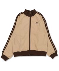 ベージュ