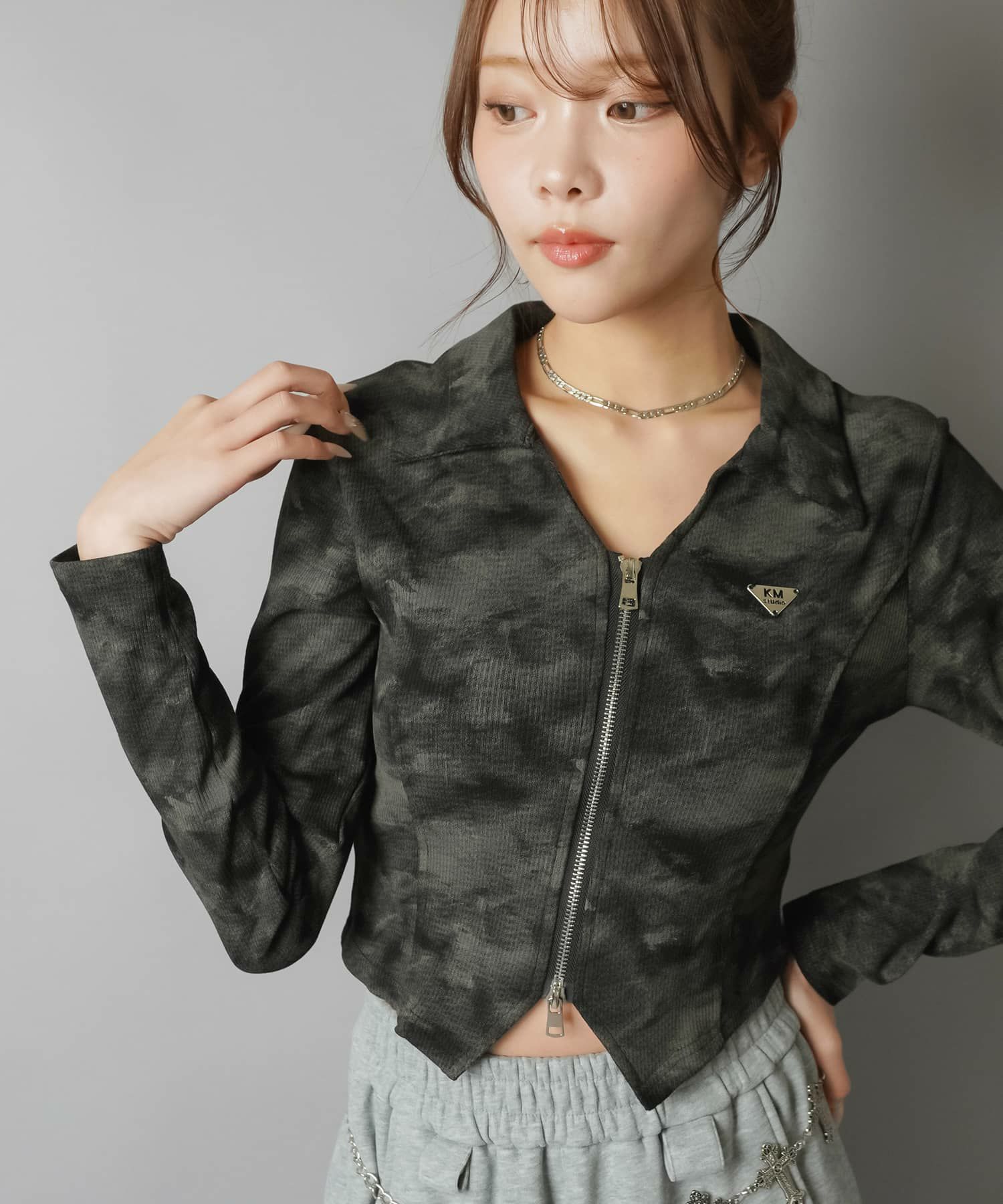 襟付き長袖ジップカットソー/ムラ染め風 | SPINNS WEB STORE | SPINNS