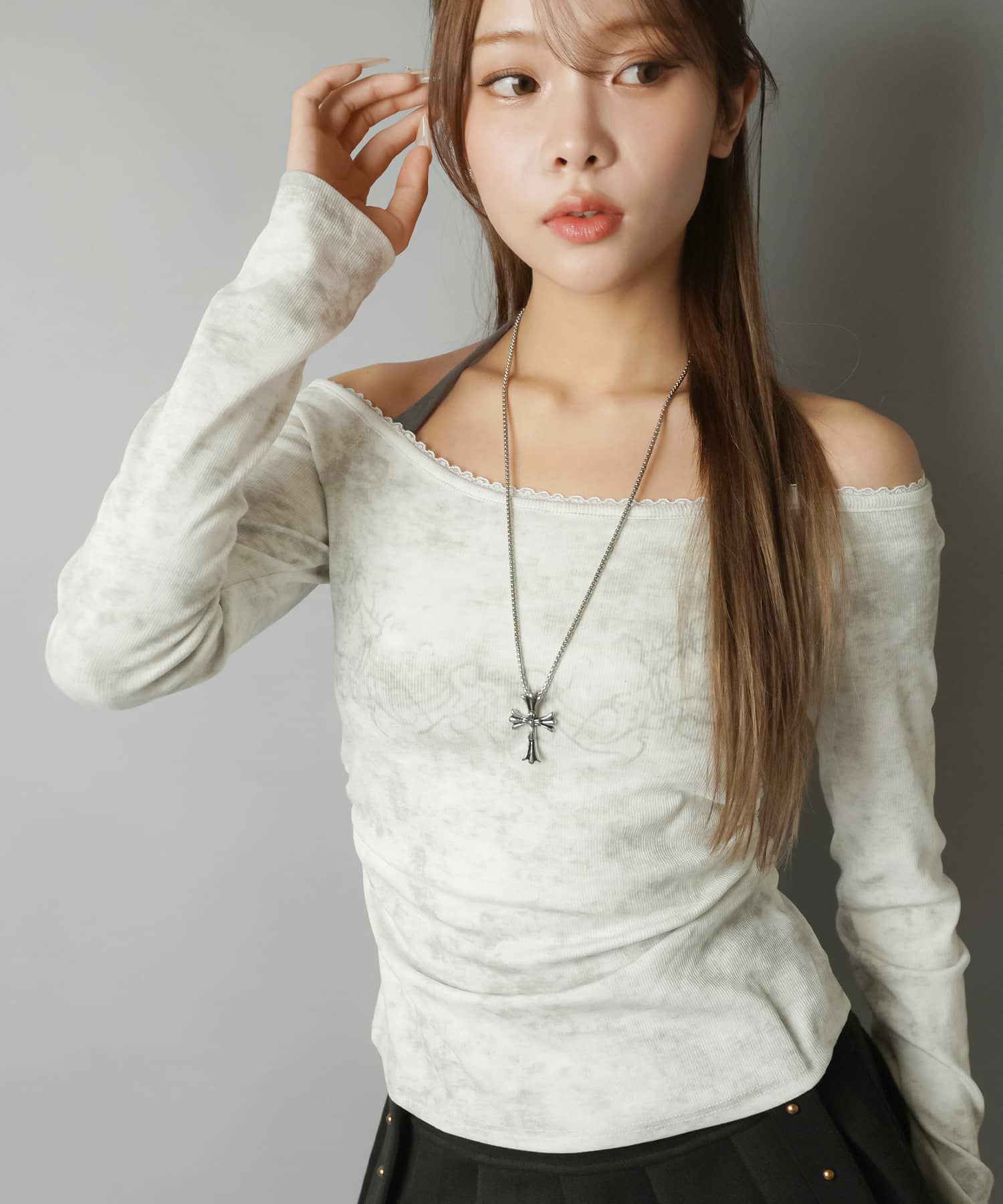 レイヤード風長袖カットソー/ボートネック/レース/ムラ染め風 | SPINNS