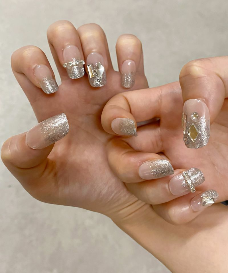 38%OFF】≪nerine/ネリネ≫ネイルチップ/ラインストーン＜メール